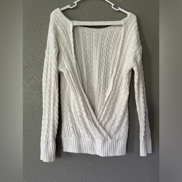 Buckle Black Ivory White Open Back Long sleeve Polyester Crew Neck Sweater Top - Picture 6 of 10